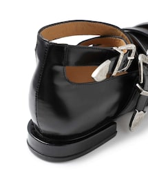TOGA PULLA トーガプルラ クロスストラップフラットシューズ サイズ37 TOGA PULLA（トーガ プルラ）の「クロスストラップフラット