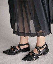 TOGA PULLA クロスストラップフラットシューズ TOGA PULLA（トーガ プルラ）の「クロスストラップフラット