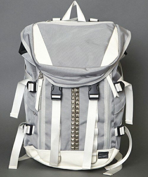 MEMENTISM（メメントイズム）の「THE WORLD レザー切り替え センタースタッズリュック（バックパック/リュック・メンズ・ブラック/ブラック×ホワイト/ネイビー/カモフラージュ/アニマル/その他1/その他2/その他3/その他4/その他5/その他6/その他7/その他8/グレー×ホワイト・FREE）」の10枚目の写真