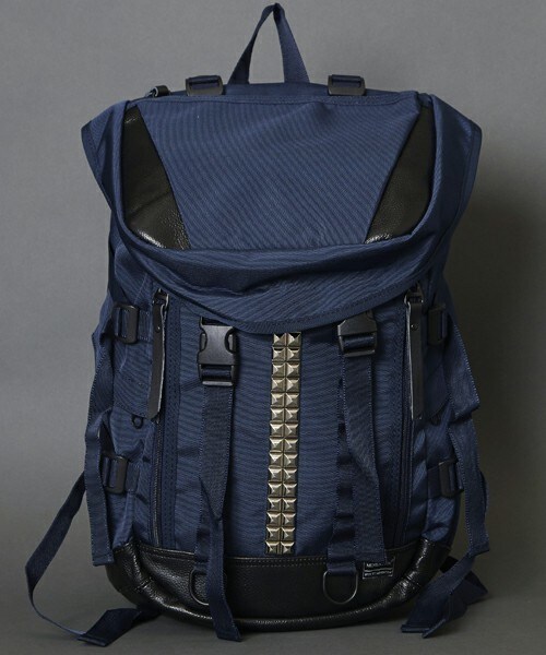 MEMENTISM（メメントイズム）の「THE WORLD レザー切り替え センタースタッズリュック（バックパック/リュック・メンズ・ブラック/ブラック×ホワイト/ネイビー/カモフラージュ/アニマル/その他1/その他2/その他3/その他4/その他5/その他6/その他7/その他8/グレー×ホワイト・FREE）」の13枚目の写真