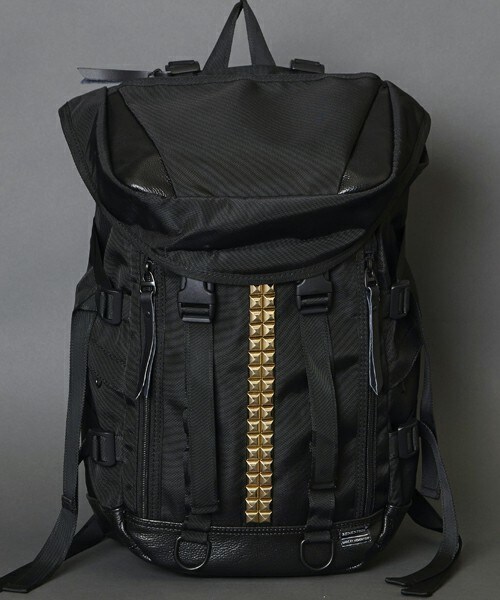 MEMENTISM（メメントイズム）の「THE WORLD レザー切り替え センタースタッズリュック（バックパック/リュック・メンズ・ブラック/ブラック×ホワイト/ネイビー/カモフラージュ/アニマル/その他1/その他2/その他3/その他4/その他5/その他6/その他7/その他8/グレー×ホワイト・FREE）」の7枚目の写真