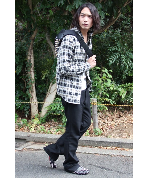 HARRIS BROWN(ハリスブラウン)の「"GOLD.E"スパイクスタッズカウレザースリッポンBLACK(シューズ・メンズ・その他・43(約26cm)/44(約27cm))」の8枚目の写真