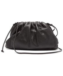 BOTTEGA VENETA | Bottega Veneta - The Pouch Small Gathered Leather Clutch Bag - Womens - Black(クラッチバッグ)