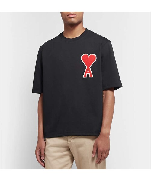 ami(アミ)の「AMI Oversized Logo-Appliquéd Cotton-Jersey T-Shirt(Tシャツ/カットソー・メンズ・Black・L/S/XL/One Size/XXL/XXS/M/XS/XXXL)」の2枚目の写真