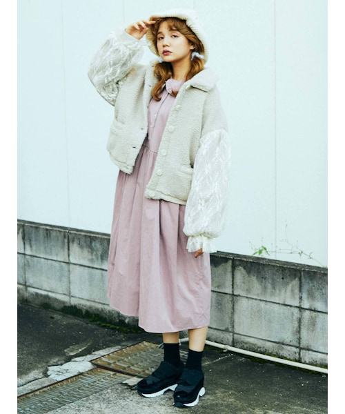 merry jenny（メリージェニー）の「スリーブレースボアジャン