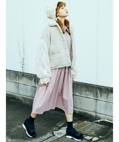 merry jenny（メリージェニー）の「スリーブレースボアジャン