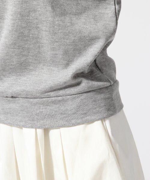 LOWRYS FARM（ローリーズファーム）の「ミニウラケタックパワショルプルオーバー（トップス・レディース・オフ/グレー/イエロー・Ｍ/Ｌ）」の9枚目の写真