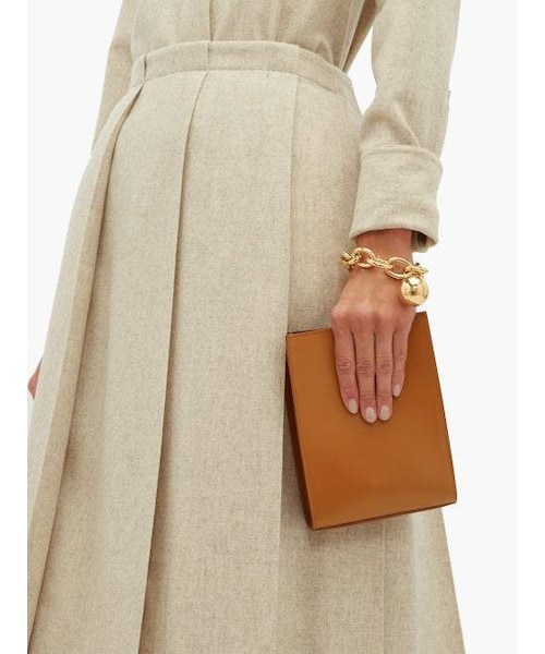 JIL SANDER(ジルサンダー)の「Jil Sander - Small Knotted Strap Leather Cross Body Bag - Womens - Tan(ショルダーバッグ・レディース・Brown・One Size)」の2枚目の写真