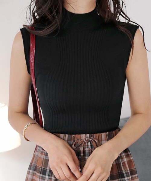 DHOLIC（ディーホリック）の「ハイネックリブスリーブレス（タンクトップ・レディース・ホワイト/ブラック/ベージュ/ブルー・FREE）」の2枚目の写真