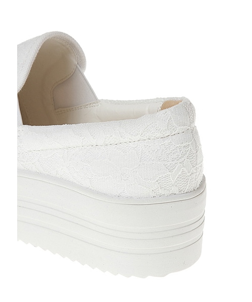 earth music&ecology（アースミュージックアンドエコロジー）の「・レース厚底スニーカー（スニーカー・レディース・ホワイト/ブラック・22.5cm/23cm/23.5cm/24cm/24.5cm）」の8枚目の写真