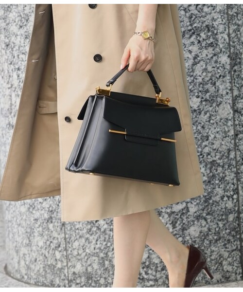 ROPE'(ロペ)の「【POIGNE'E】ワンハンドルショルダーバッグ M(バッグ・レディース・ブラック/オフホワイト/キャメル・F)」の1枚目の写真