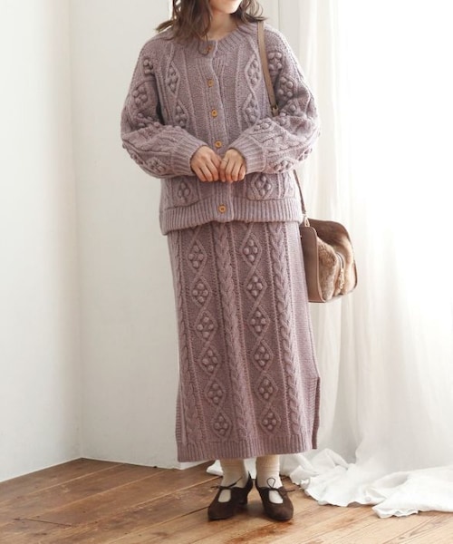 Crisp（クリスプ）の「ポンポンケーブルニットスカート（スカート・レディース・グリーン/グレー/アイボリー/パープル・FREE）」の8枚目の写真