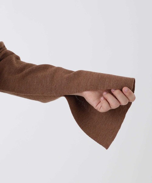 りかです❗ブラウン 長袖ニット他バック、草履 Uhr（ウーア）の「オールニードレスバックオープンニット（）」 - WEAR