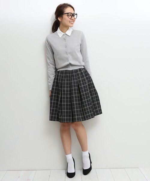 STUDIOUS（ステュディオス）の「クルーネックカーディガン（その他・レディース・イエロー/ピンク/オフホワイト/GRY/BLK/RED・FREE）」の10枚目の写真