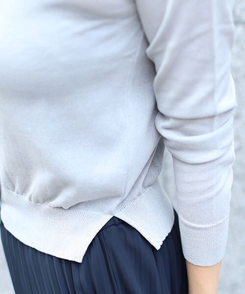 STUDIOUS（ステュディオス）の「クルーネックカーディガン（その他・レディース・イエロー/ピンク/オフホワイト/GRY/BLK/RED・FREE）」の6枚目の写真