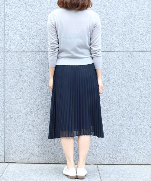 STUDIOUS（ステュディオス）の「クルーネックカーディガン（その他・レディース・イエロー/ピンク/オフホワイト/GRY/BLK/RED・FREE）」の5枚目の写真