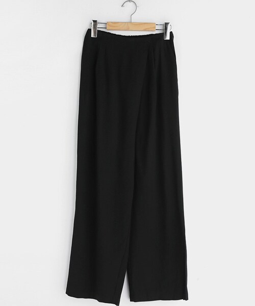 DHOLIC(ディーホリック)の「ダイアゴナルタックパンツ(その他パンツ・レディース・ベージュ/その他/ブラック・FREE)」の2枚目の写真