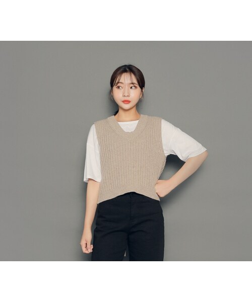 HOTPING(ホッピン)の「バックリボンショートベスト(Tシャツ/カットソー・レディース・Black/Blue/Grey/Beige・フリーサイズ)」の3枚目の写真