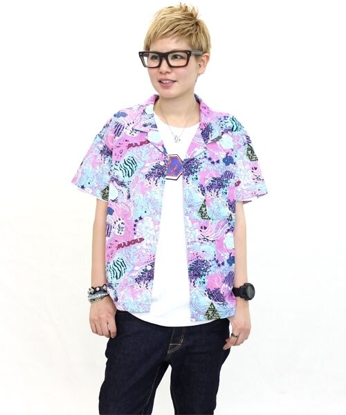 RNA(アールエヌエー)の「SEA柄シャツ(トップス・レディース・シーブルー/パッションピンク・M)」の2枚目の写真