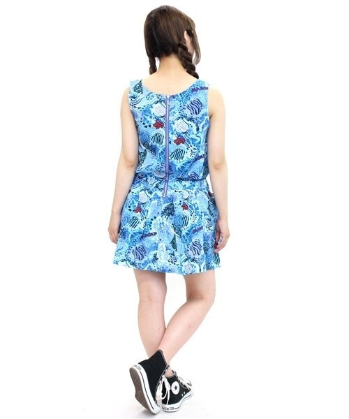 RNA(アールエヌエー)の「SEA柄ワンピース(ワンピース/ドレス・レディース・シーブルー/パッションピンク・M)」の4枚目の写真