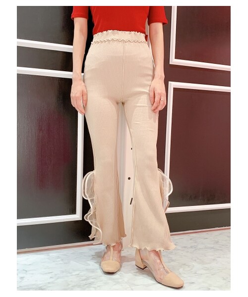 lilLilly(リルリリー)の「リブフリルパンツ(パンツ・レディース・WHITE/BEIGE/PINK/PURPLE/BLUE/BLK×WHT/BLK×RED・FREE)」の2枚目の写真