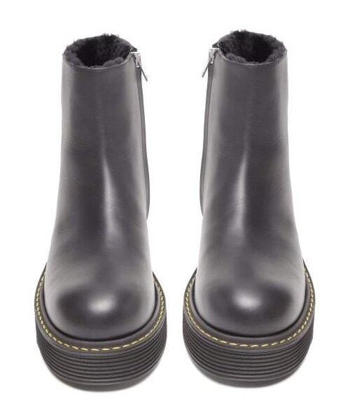 MARNI(マルニ)の「Marni - Shearling Lined Platform Leather Boots - Womens - Black(ブーツ・レディース・Black・34 Eu/it/34.5 Eu/it/35 Eu/it/35.5 Eu/it/36 Eu/it/36.5 Eu/it/37 Eu/it/37.5 Eu/it/38 Eu/it/38.5 Eu/it/39 Eu/it/39.5 Eu/it/40 Eu/it/40.5 Eu/it/41 Eu/it)」の3枚目の写真