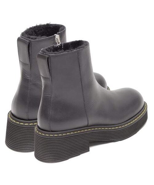 MARNI(マルニ)の「Marni - Shearling Lined Platform Leather Boots - Womens - Black(ブーツ・レディース・Black・34 Eu/it/34.5 Eu/it/35 Eu/it/35.5 Eu/it/36 Eu/it/36.5 Eu/it/37 Eu/it/37.5 Eu/it/38 Eu/it/38.5 Eu/it/39 Eu/it/39.5 Eu/it/40 Eu/it/40.5 Eu/it/41 Eu/it)」の5枚目の写真