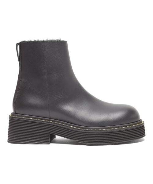 MARNI(マルニ)の「Marni - Shearling Lined Platform Leather Boots - Womens - Black(ブーツ・レディース・Black・34 Eu/it/34.5 Eu/it/35 Eu/it/35.5 Eu/it/36 Eu/it/36.5 Eu/it/37 Eu/it/37.5 Eu/it/38 Eu/it/38.5 Eu/it/39 Eu/it/39.5 Eu/it/40 Eu/it/40.5 Eu/it/41 Eu/it)」の1枚目の写真