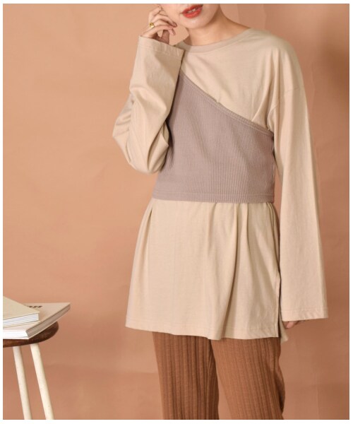 w closet(ダブルクローゼット)の「ワンショルビスチェ付ロンTee(トップス・レディース・グレージュ/モカ/スミクロ・FREE)」の16枚目の写真