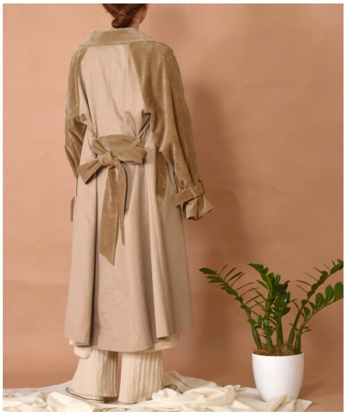 w closet(ダブルクローゼット)の「2素材切替トレンチコート(ジャケット/アウター・レディース・サンドベージュ/Dベージュ・FREE)」の12枚目の写真