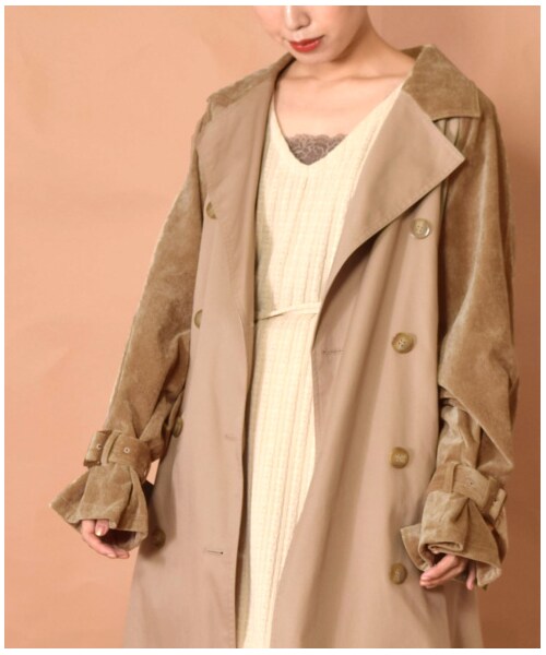 w closet(ダブルクローゼット)の「2素材切替トレンチコート(ジャケット/アウター・レディース・サンドベージュ/Dベージュ・FREE)」の17枚目の写真