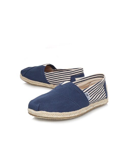 TOMS（トムス）の「UNIVERSTY CLSSIC（シューズ・レディース・NAVY・37/40/41）」の2枚目の写真