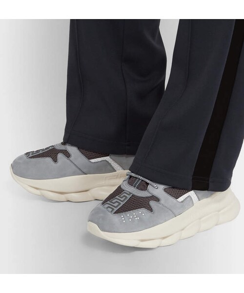 VERSACE(ヴェルサーチ)の「Versace Chain Reaction 2.0 Panelled Suede And Mesh Sneakers(スニーカー・メンズ・Gray・One Size)」の5枚目の写真