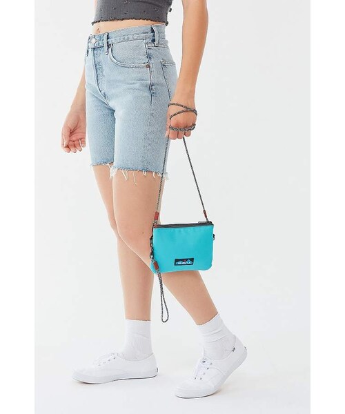 Kavu（カブー）の「KAVU Renrose Small Crossbody Wallet（ショルダーバッグ）」 WEAR