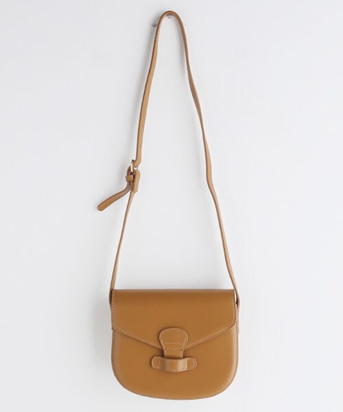 DHOLIC(ディーホリック)の「ハーフムーンフラップショルダーバッグ(ショルダーバッグ・レディース・その他/ブラック/ブラウン/ベージュ・FREE)」の4枚目の写真