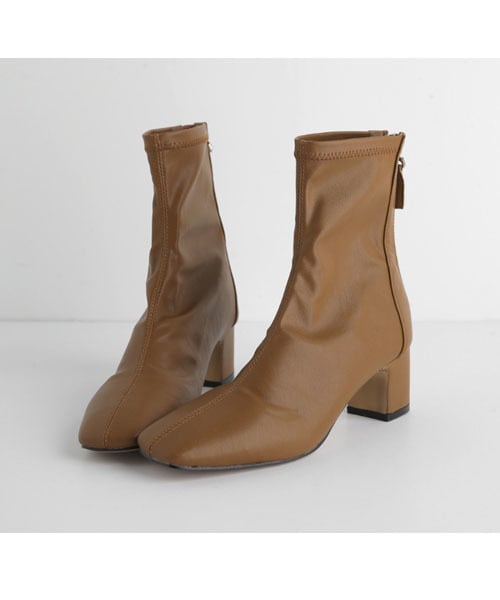 DHOLIC（ディーホリック）の「スクエアアンクルブーツ（ブーツ・レディース・ブラック/ホワイト/ブラウン・225/230/235/240/245/250）」の3枚目の写真