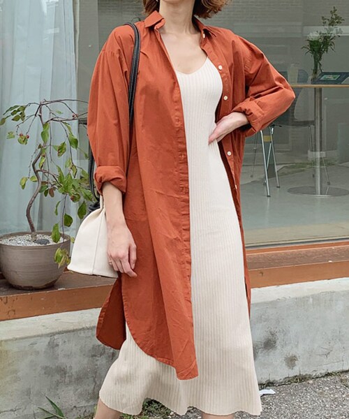 DHOLIC(ディーホリック)の「サイドスリットロングシャツ(シャツ/ブラウス・レディース・ホワイト/オレンジ/ブルー・FREE)」の3枚目の写真