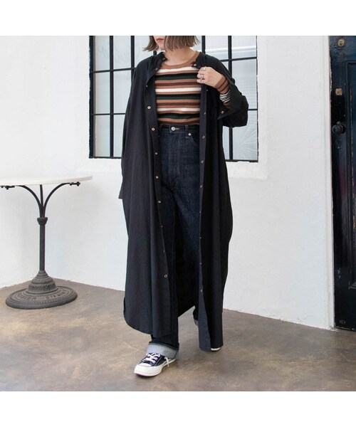 Sheson(シーズン)の「Sheson(シーズン)SelectスタンドカラーロングシャツOP(シャツワンピース・レディース・ベージュ/ブラック/グレー/その他・FREE)」の2枚目の写真