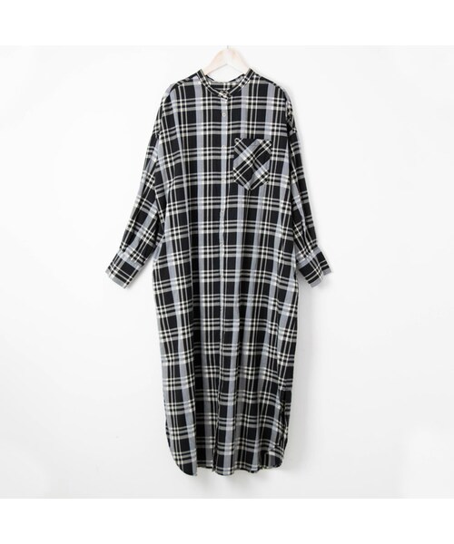 Sheson(シーズン)の「Sheson(シーズン)SelectスタンドカラーロングシャツOP(シャツワンピース・レディース・ベージュ/ブラック/グレー/その他・FREE)」の3枚目の写真