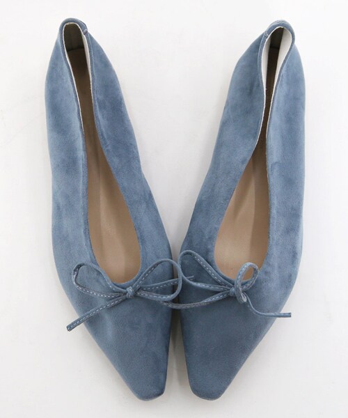 DHOLIC（ディーホリック）の「スエード調リボンシューズ（パンプス・レディース・ブラウン/ブルー/ピンク/グレー/ブラック/ベージュ/レッド/グリーン・225/230/235/240/245/250）」の6枚目の写真