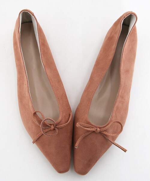 DHOLIC（ディーホリック）の「スエード調リボンシューズ（パンプス・レディース・ブラウン/ブルー/ピンク/グレー/ブラック/ベージュ/レッド/グリーン・225/230/235/240/245/250）」の7枚目の写真