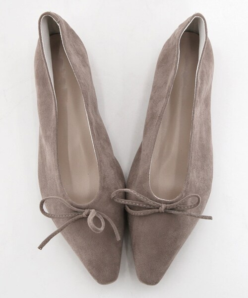 DHOLIC（ディーホリック）の「スエード調リボンシューズ（パンプス・レディース・ブラウン/ブルー/ピンク/グレー/ブラック/ベージュ/レッド/グリーン・225/230/235/240/245/250）」の3枚目の写真