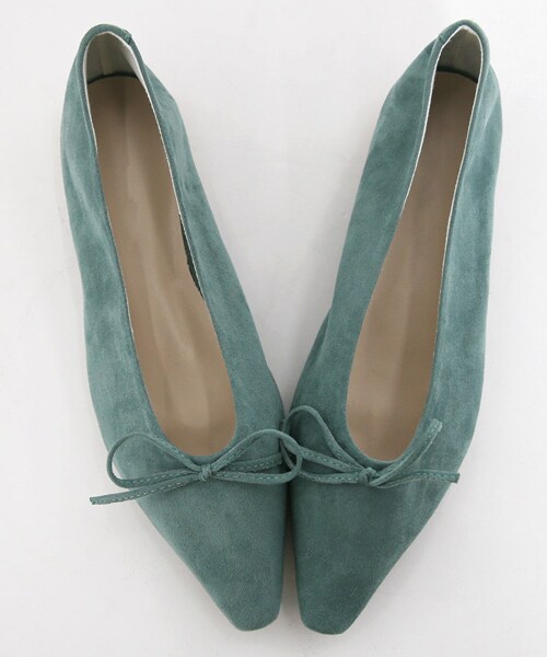 DHOLIC（ディーホリック）の「スエード調リボンシューズ（パンプス・レディース・ブラウン/ブルー/ピンク/グレー/ブラック/ベージュ/レッド/グリーン・225/230/235/240/245/250）」の5枚目の写真