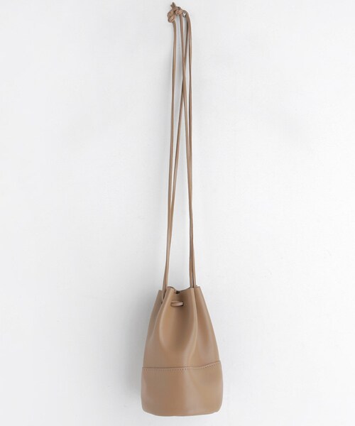 DHOLIC（ディーホリック）の「ミニマル巾着バッグ（ショルダーバッグ・レディース・ブラック/ホワイト/ベージュ・FREE）」の3枚目の写真