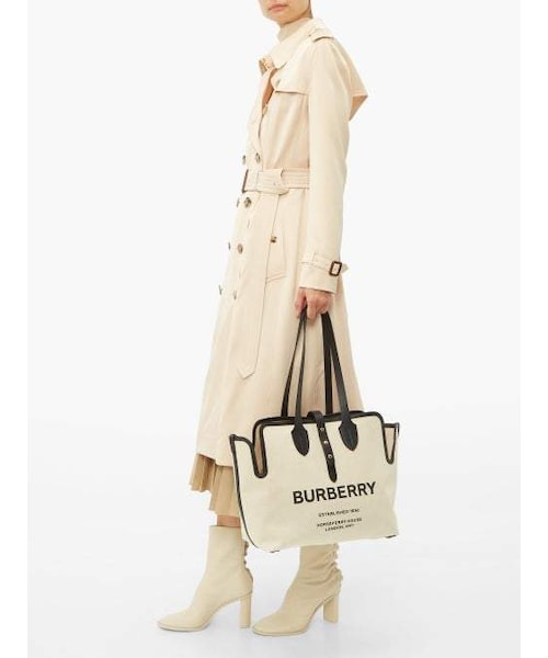 BURBERRY（バーバリー）の「Burberry - Logo Print Leather Trimmed Canvas Tote Bag - Womens - White Multi（トートバッグ・レディース・White・One Size）」の3枚目の写真
