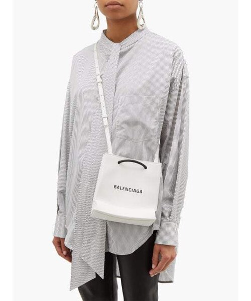 BALENCIAGA(バレンシアガ)の「Balenciaga - Shopping Tote Xxs - Womens - White Multi(トートバッグ・レディース・White・One Size)」の4枚目の写真