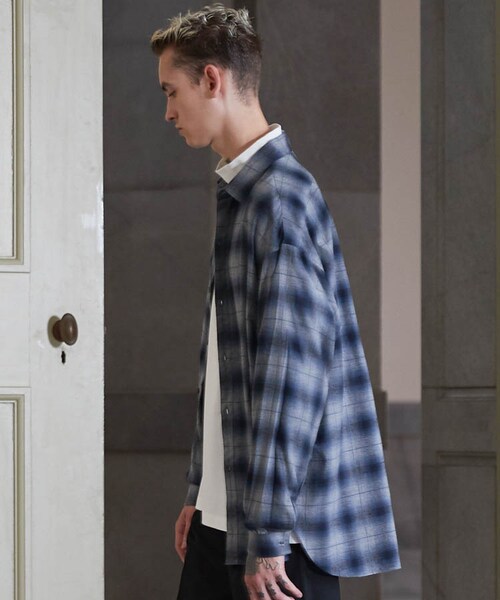 LIDNM（リドム）の「OMBRE CHECK SHIRT/NVY（シャツ/ブラウス・メンズ・ブルー系・MEDIUM/LARGE）」の2枚目の写真