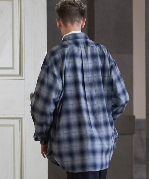 LIDNM（リドム）の「OMBRE CHECK SHIRT/NVY（シャツ/ブラウス・メンズ・ブルー系・MEDIUM/LARGE）」の5枚目の写真