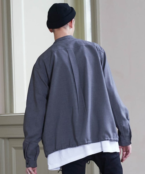 LIDNM(リドム)の「BAND COLLAR COACH SHIRT(シャツ/ブラウス・メンズ・グレー系・MEDIUM/LARGE)」の4枚目の写真