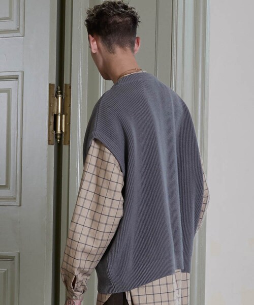 LIDNM（リドム）の「OVERSIZED AZE KNIT VEST/GRY（ベスト・メンズ・グレー系・MEDIUM/LARGE）」の3枚目の写真